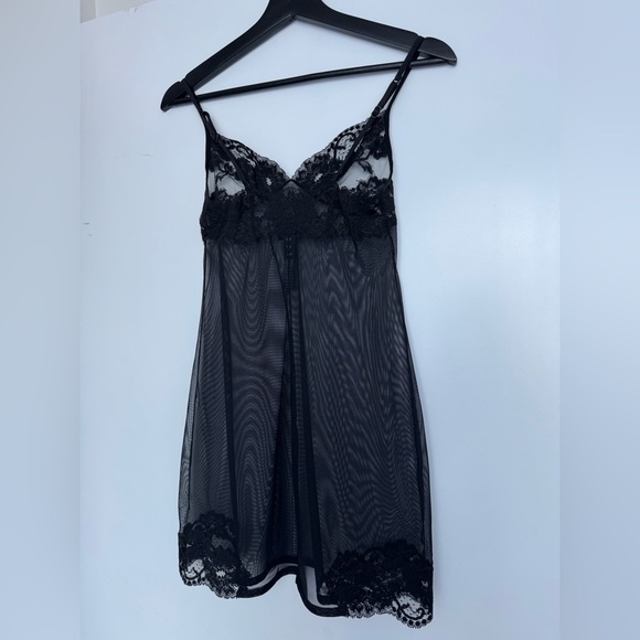 La Perla Sheer Black Lace Chemise - Picture 3 of 12